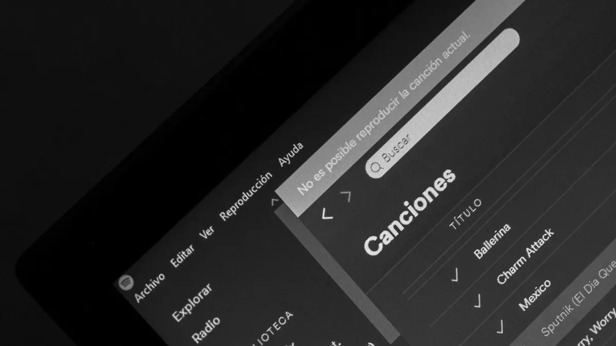 Spotify playlist pitching strategy for independent artists